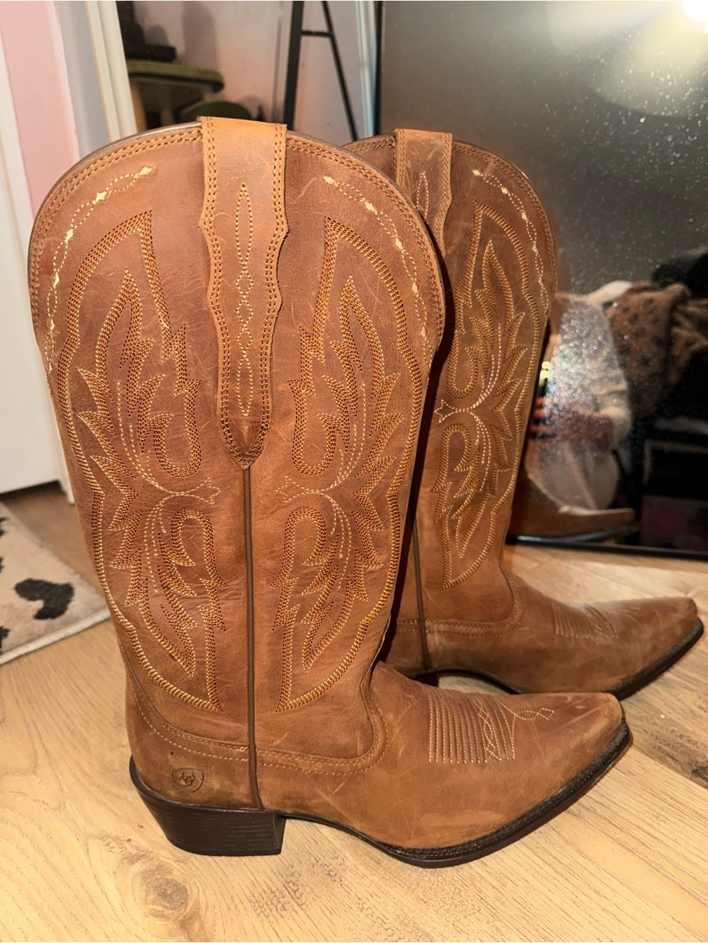 Ariat Chestnut Western Embroidered Heeled Cowgirl Boots